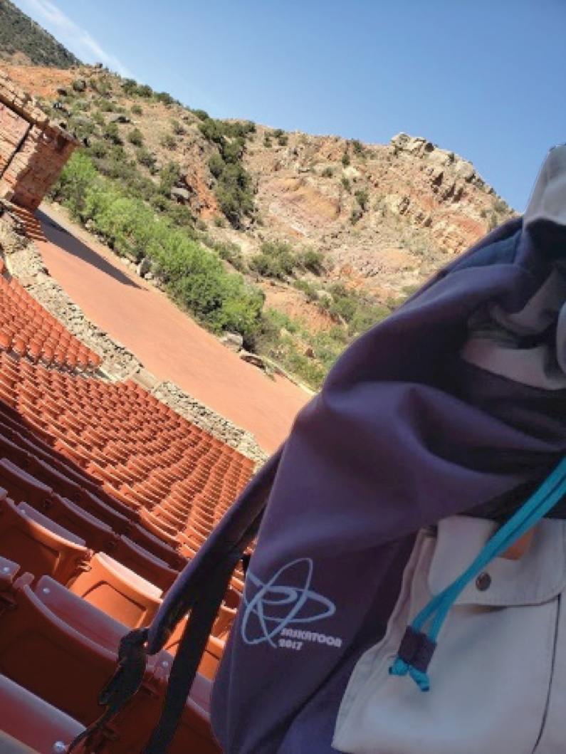 “Sasky Pack” is the CRPA backpack Scott received at CRPA 2017 in Saskatoon. Here is a photo of Sasky Pack during a weekend trip to Palo Duro Canyon State Park (nicknamed the Grand Canyon of Texas) near Amarillo, Texas. / Voici une photo du sac du congrès de la Saskatchewan, prise lors d’une escapade de fin de semaine l’année dernière au Canyon de Palo Duro (surnommé le Grand Canyon du Texas), près d’Amarillo, Texas.