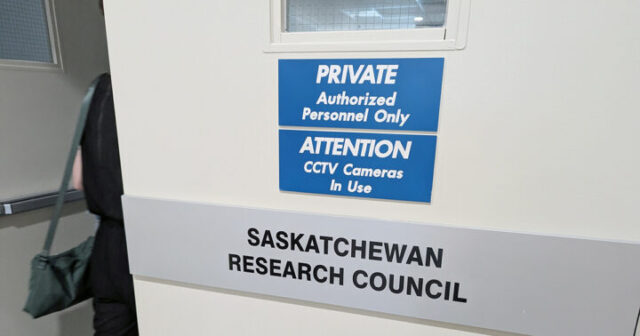 Saskatchewan Research Council (SRC) Environmental Analytical Laboratories / Laboratoires d'analyse environnementale du Conseil de recherche de la Saskatchewan